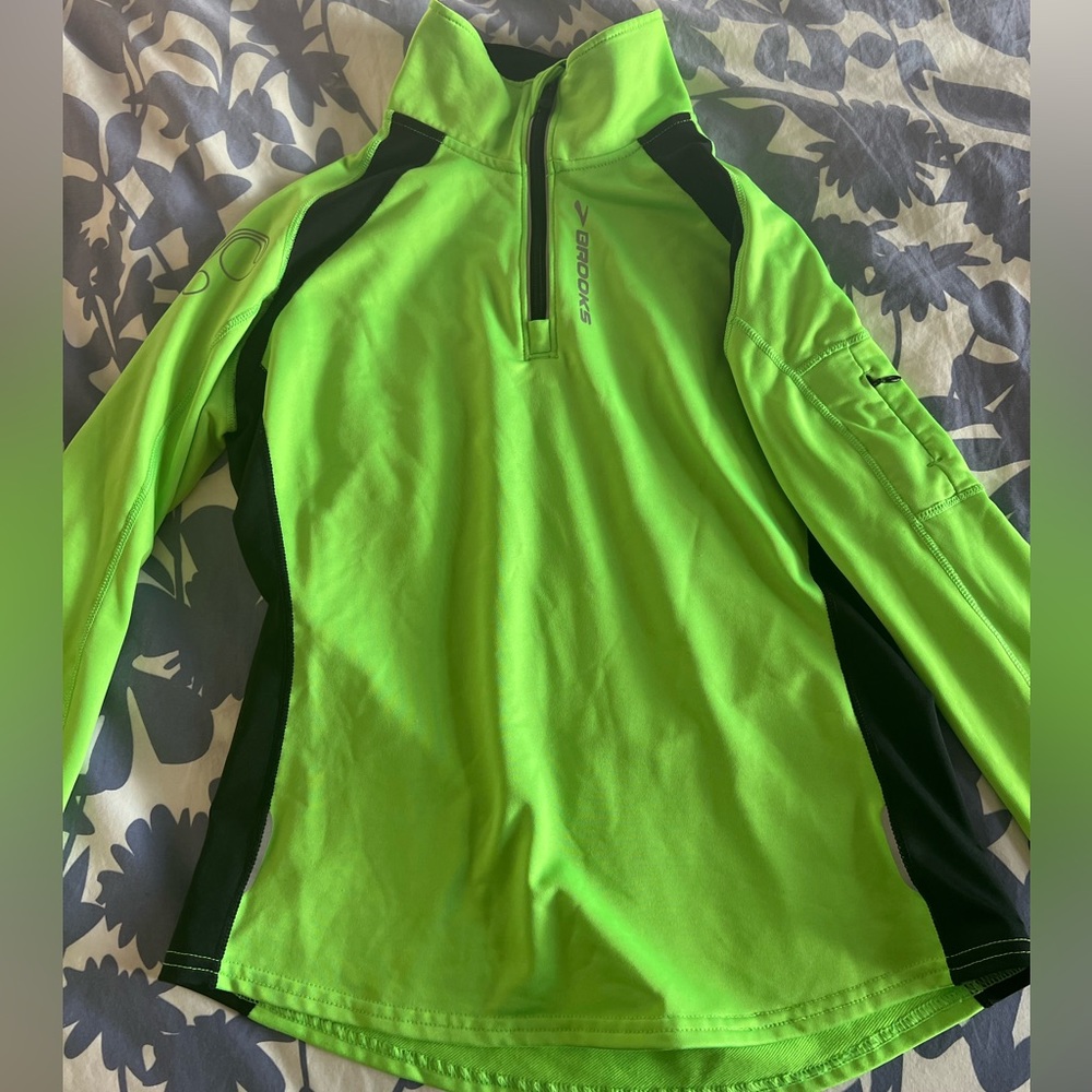 Brooks running bright layer activewear